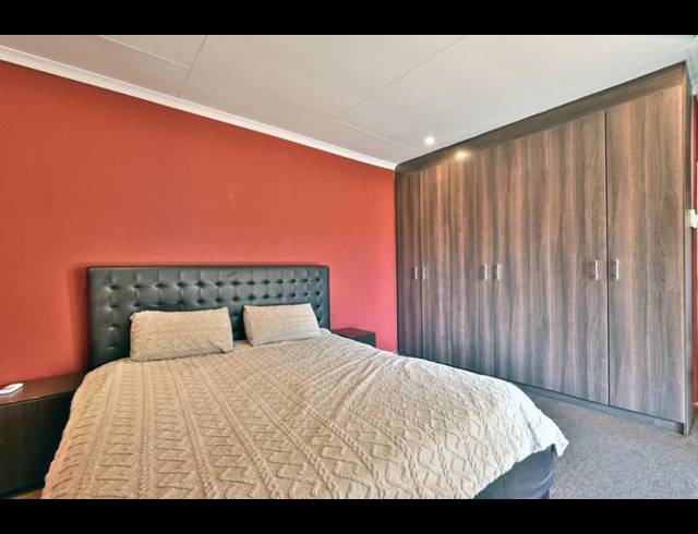 3 BEDROOM TOWNHOUSE FOR SALE IN WILGEHEUWEL